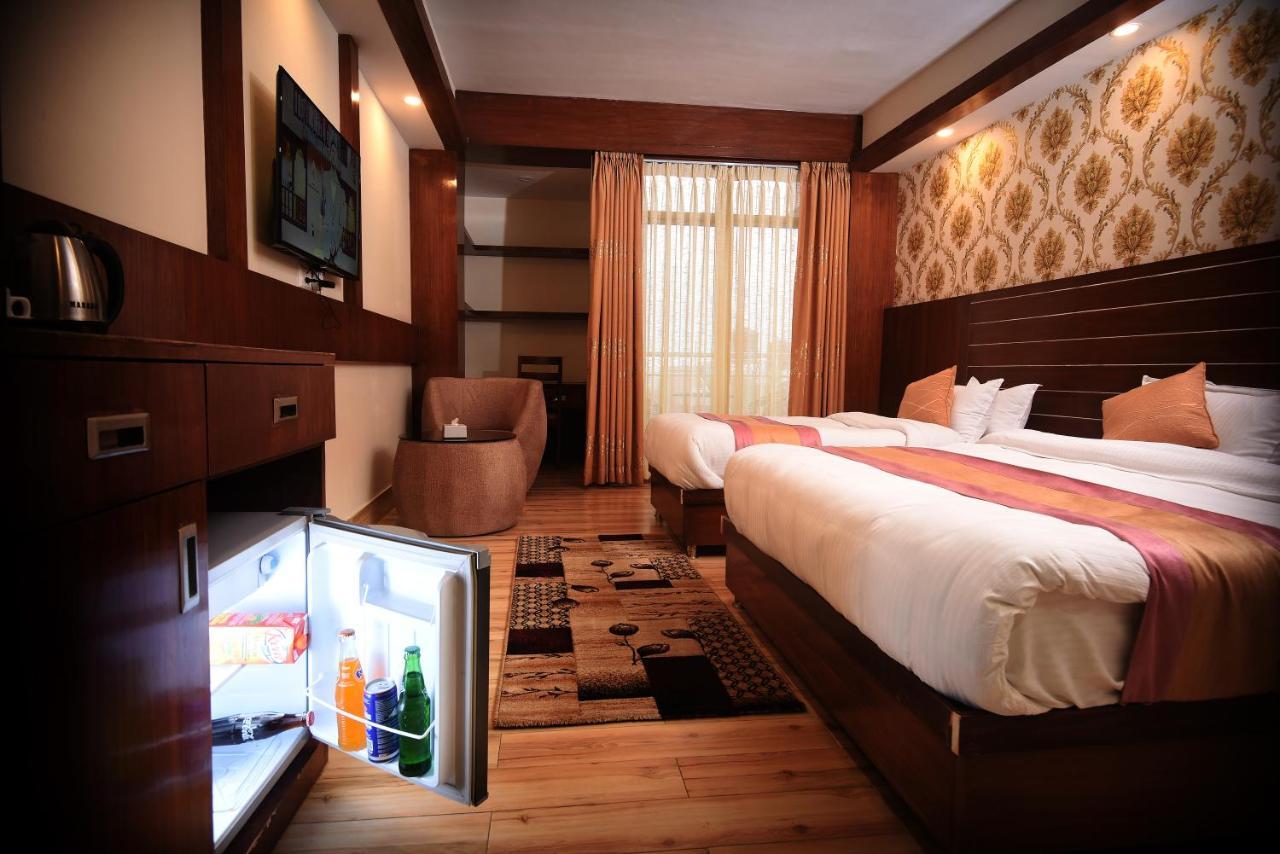 Hotel Simal カトマンズ エクステリア 写真